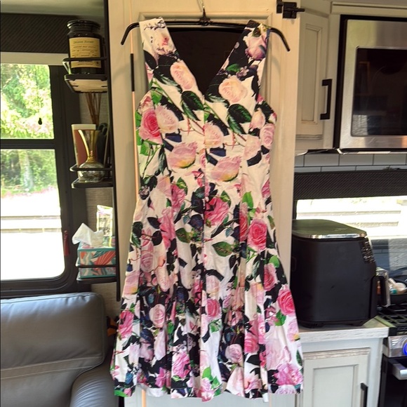 Betsey Johnson Pink and Green Midi Dress size 6 - Picture 3 of 6